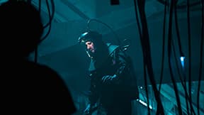 The Dean videoclip met rubber restafval