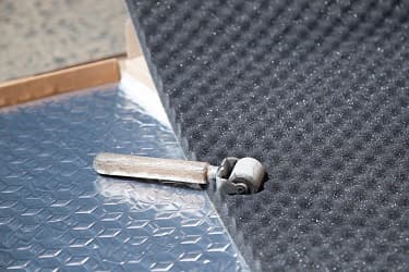 Akoestische isolatie plaatsen